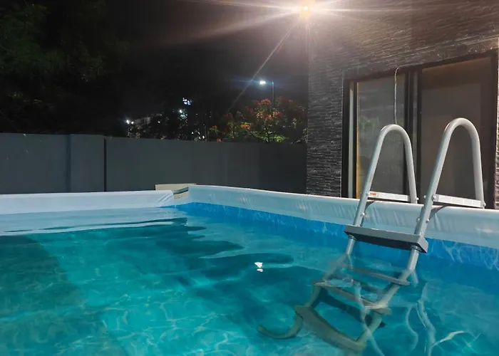 Ultra Luxurious 4Bhk Villa With Swimming Pool, Jacuzzi & Pool Table