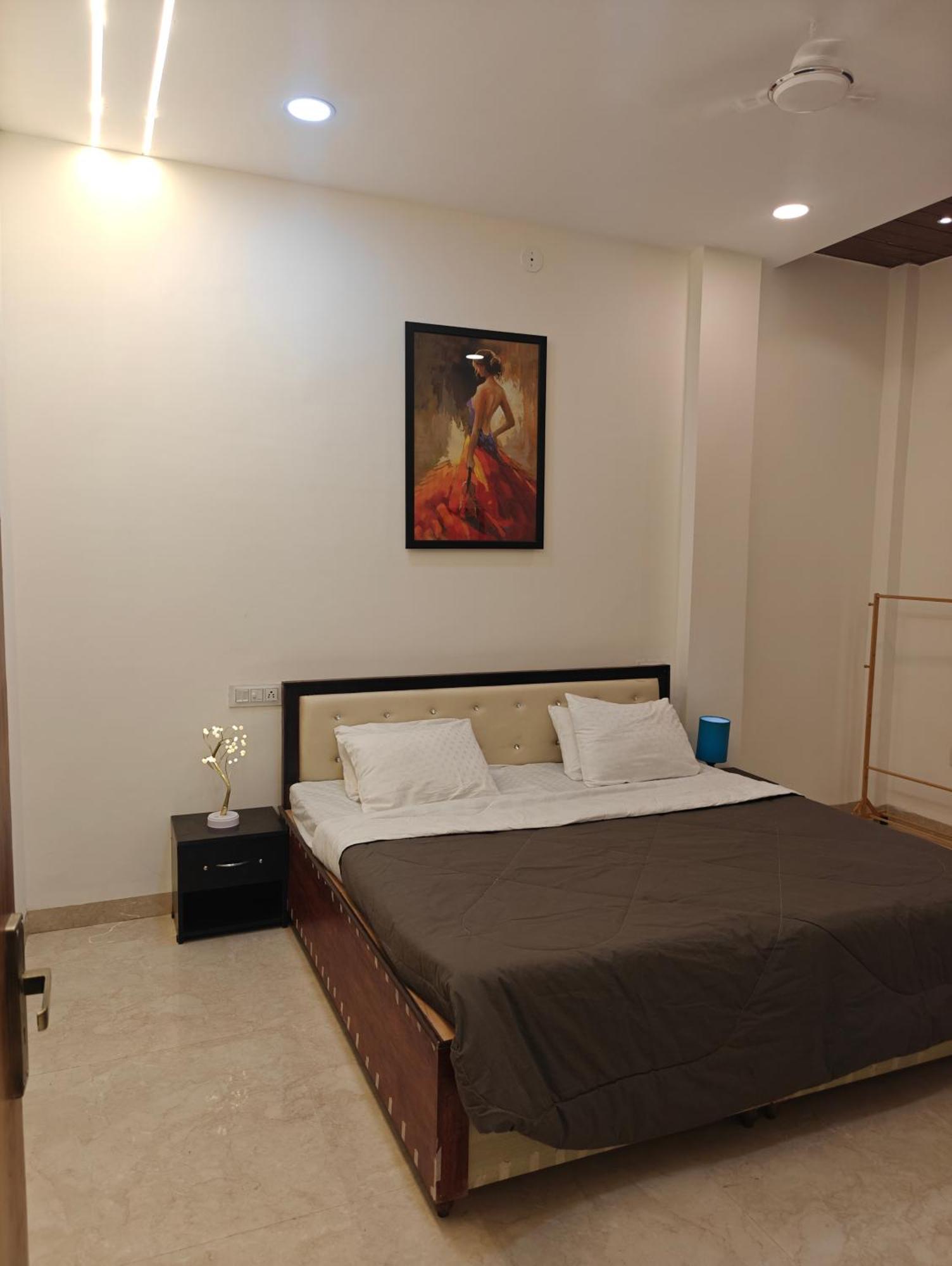 Ultra Luxurious 4bhk With Swimming Pool, Jacuzzi & Pool Table Indore