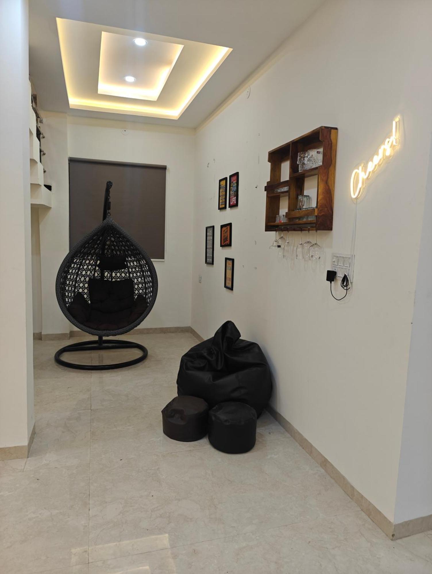 Ultra Luxurious 4bhk With Swimming Pool, Jacuzzi & Pool Table Villa Indore