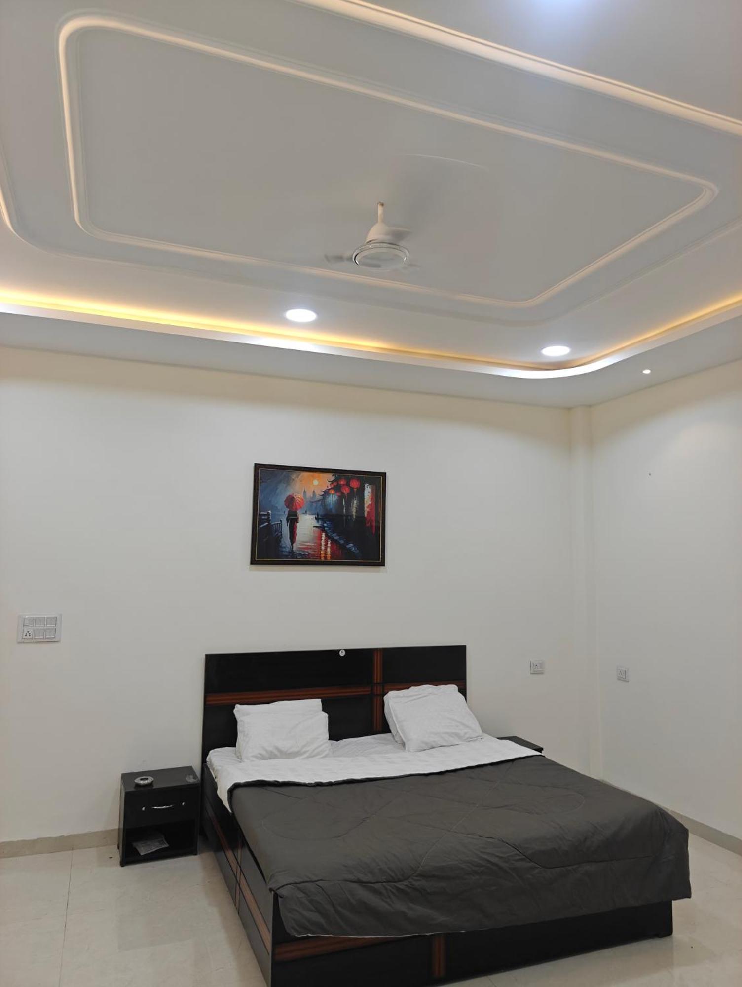 Ultra Luxurious 4bhk With Swimming Pool, Jacuzzi & Pool Table Villa